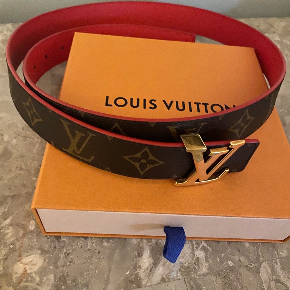 Louis Vuitton Belt in Reversible Red and Print
